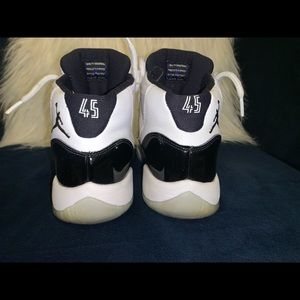 Air Jordan 11 Retro Concord